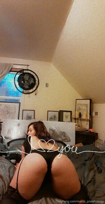 manic_pixiehokage Nude Leaks Photo 15