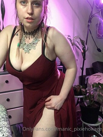 manic_pixiehokage Nude Leaks Photo 24