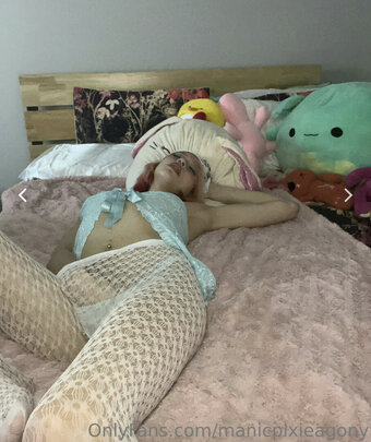 manicpixieagony / alleahfae / manic_pixie_agony Nude Leaks OnlyFans Photo 19