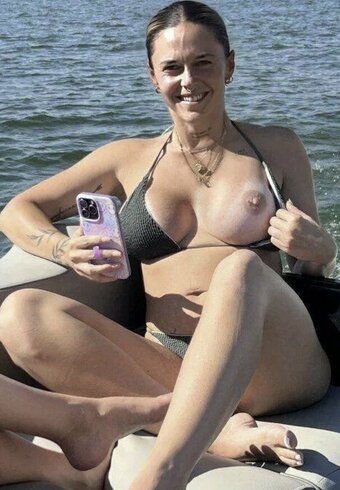 Mapi Leon Nude Leaks Photo 2