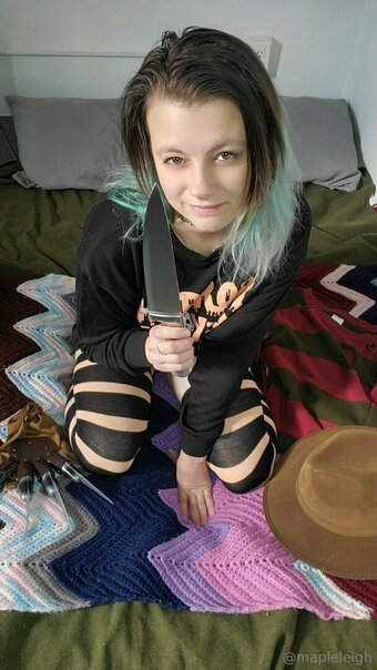 mapleleigh Nude Leaks Photo 22