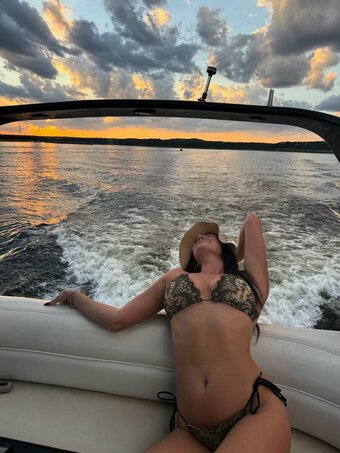mara.mcbride / mara.mcbride... Nude Leaks OnlyFans Photo 15