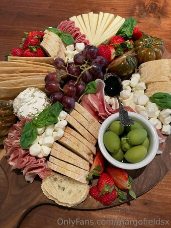 margofieldsx Nude Leaks Photo 26