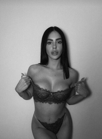 Mariamoretti / Muronetssss / mariamorettixxx Nude Leaks OnlyFans Photo 15