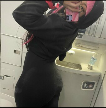 mariiiisel / MARI / killm4ri Nude Leaks Photo 1