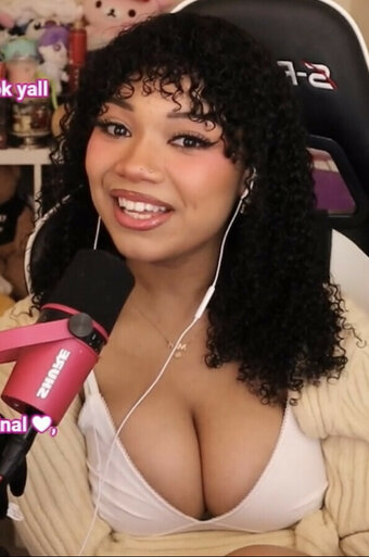 mariiiisel / MARI / killm4ri Nude Leaks Photo 2