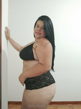 marinitavzla Nude Leaks Photo 22