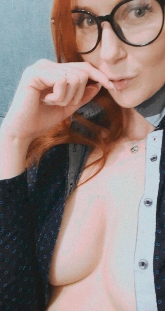 marinkaredhead Nude Leaks Photo 6