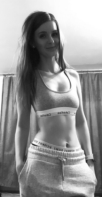 marinkaredhead Nude Leaks Photo 15