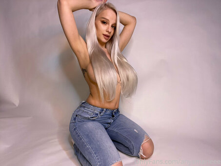 mariuania Nude Leaks Photo 4