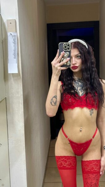 Markizzaaa / Lovely_skyler / Marta_kiiss Nude Leaks Photo 10