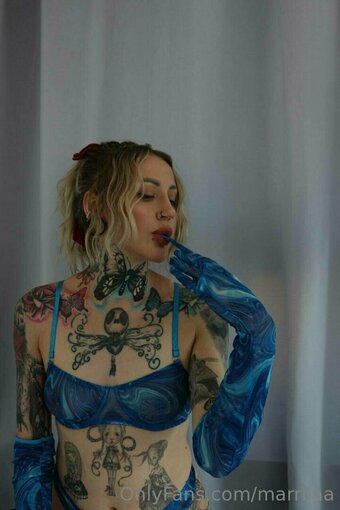 marrllaa Nude Leaks Photo 1