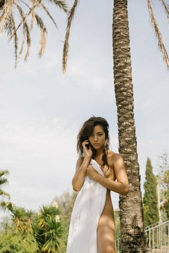 Mathilde Lasry / mathildelsry / user Nude Leaks Photo 15