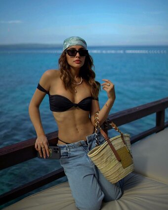 Max Collins / maxcollinsofficial Nude Leaks Photo 20