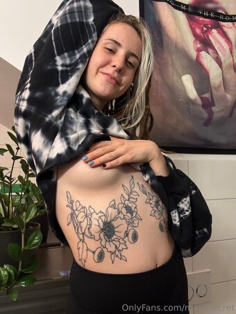 Maxes Nude Leaks Photo 8