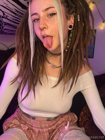 maxesecret Nude Leaks Photo 18