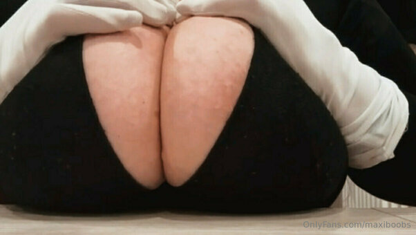 maxiboobs Nude Leaks Photo 5