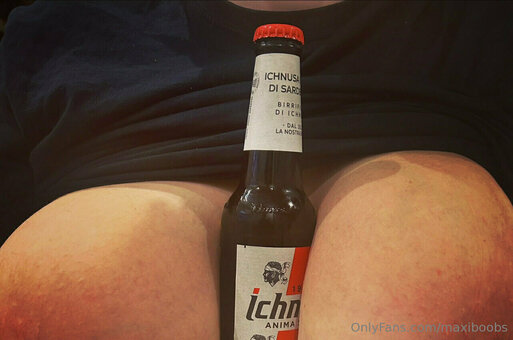 maxiboobs Nude Leaks Photo 15