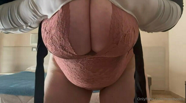 maxiboobs Nude Leaks Photo 21