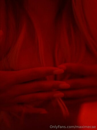 maximecae Nude Leaks Photo 12