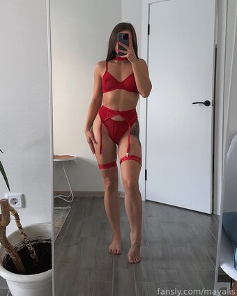 mayalis / mayaliswright Nude Leaks OnlyFans Photo 1