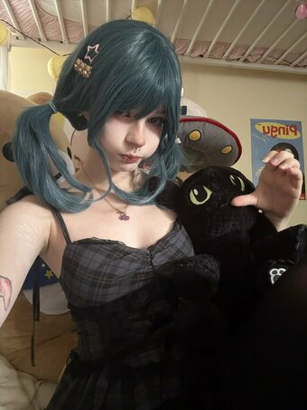 maychutv / https: Nude Leaks Photo 3