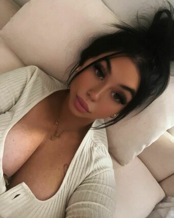 Mbou_ / Marie / iamhely Nude Leaks OnlyFans Photo 2