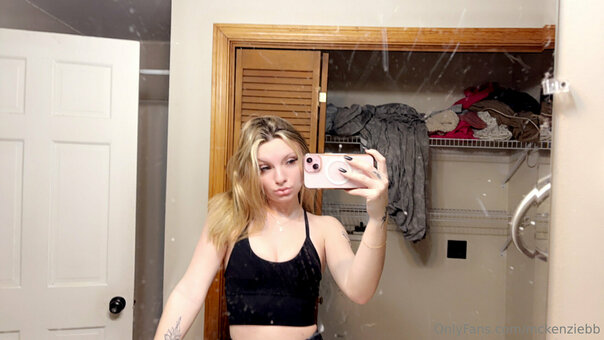 mckenziebb Nude Leaks Photo 2