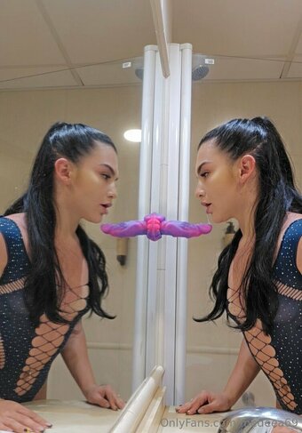 medeea69 Nude Leaks Photo 4