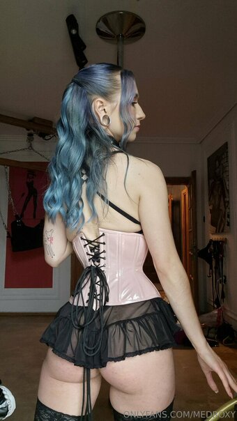 medroxy Nude Leaks Photo 14