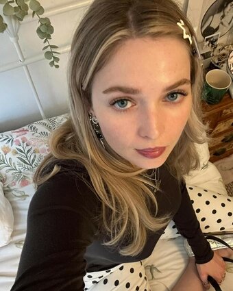 Meg Mills / 37521291 / carecharmer Nude Leaks OnlyFans Photo 4