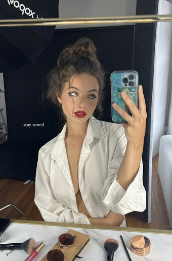 Meglevv / Meg Levine Nude Leaks Photo 1