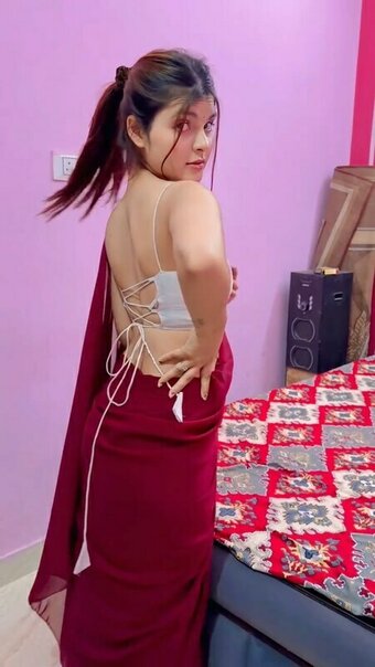 Mehak Bhatnagar / https: / imehakbhatnagar / official_mehakbhatnagar Nude Leaks Photo 10