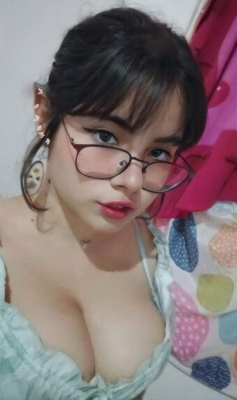 melhyde / hyde_mel Nude Leaks OnlyFans Photo 1