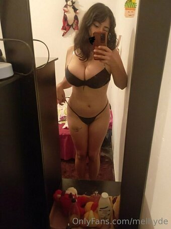 melhyde / hyde_mel Nude Leaks OnlyFans Photo 16