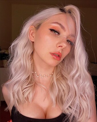 mell0wcelestial Nude Leaks Photo 2