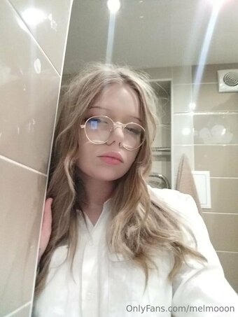 melmooon Nude Leaks Photo 3