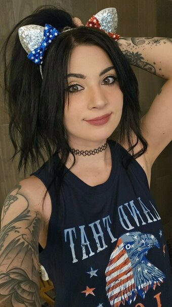 MelonieMac Nude Leaks Photo 9