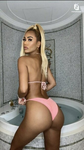 Merelblaze / mynameismerel Nude Leaks OnlyFans Photo 5