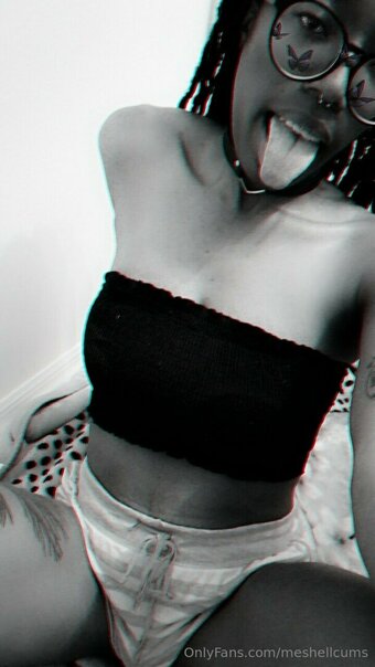 meshellcums Nude Leaks Photo 1