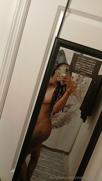 meshellcums Nude Leaks Photo 4