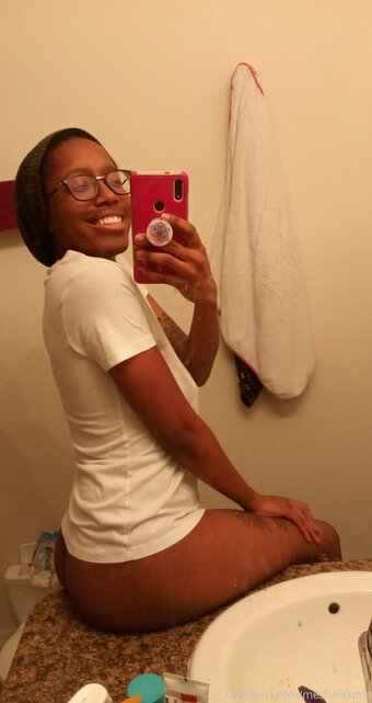 meshellcums Nude Leaks Photo 17