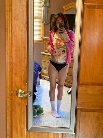 meswl Nude Leaks Photo 3