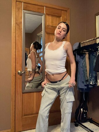 meswl Nude Leaks Photo 24