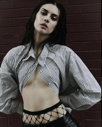 Miah Devita / notyourbebita