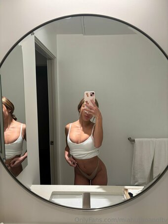 miahuffmanoftv Nude Leaks Photo 18