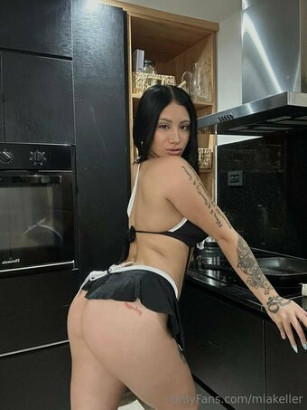 miakeller Nude Leaks Photo 12