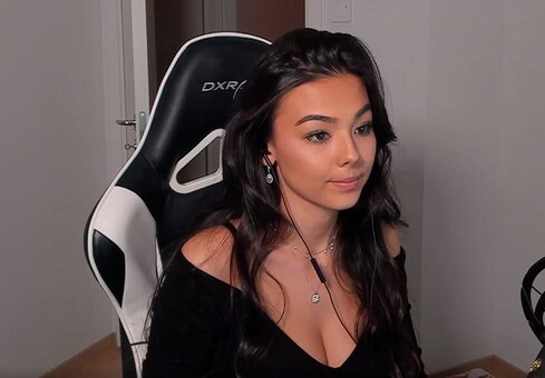 MichelleR / justmichelle / rydstedtm Nude Leaks OnlyFans Photo 2