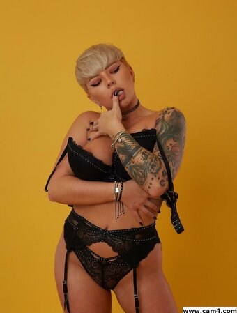 micky-costache / Luive / michellelacost / micky.costache Nude Leaks OnlyFans Photo 24