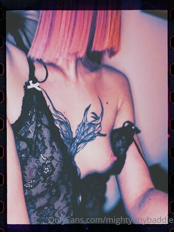 mightytinybaddie Nude Leaks Photo 4